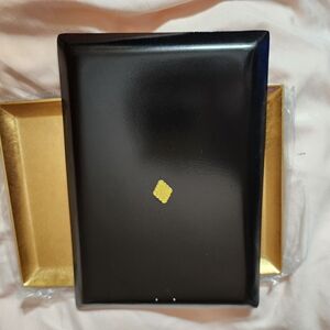 Luxurious Black and Gold Dinnerware Set